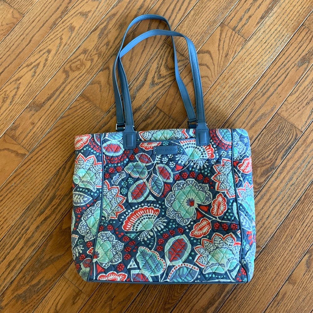 Vera Bradley Tote